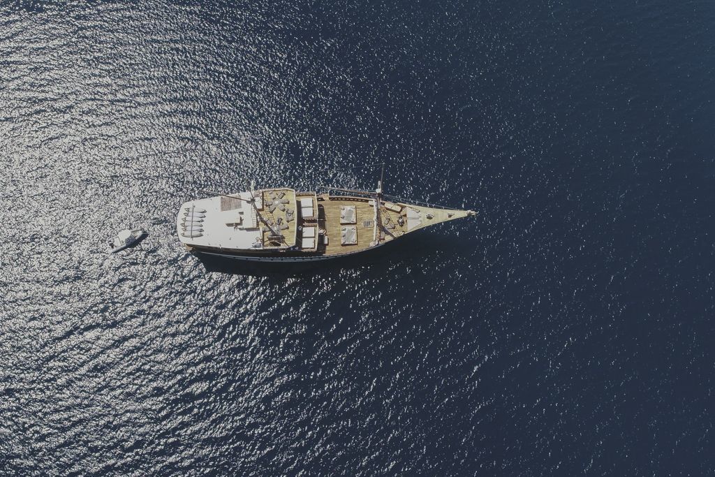 1150b0dfaf62f92a3caecf4508b5f8aa.ultimate-yachts-indonesia-Prana31-1.jpg