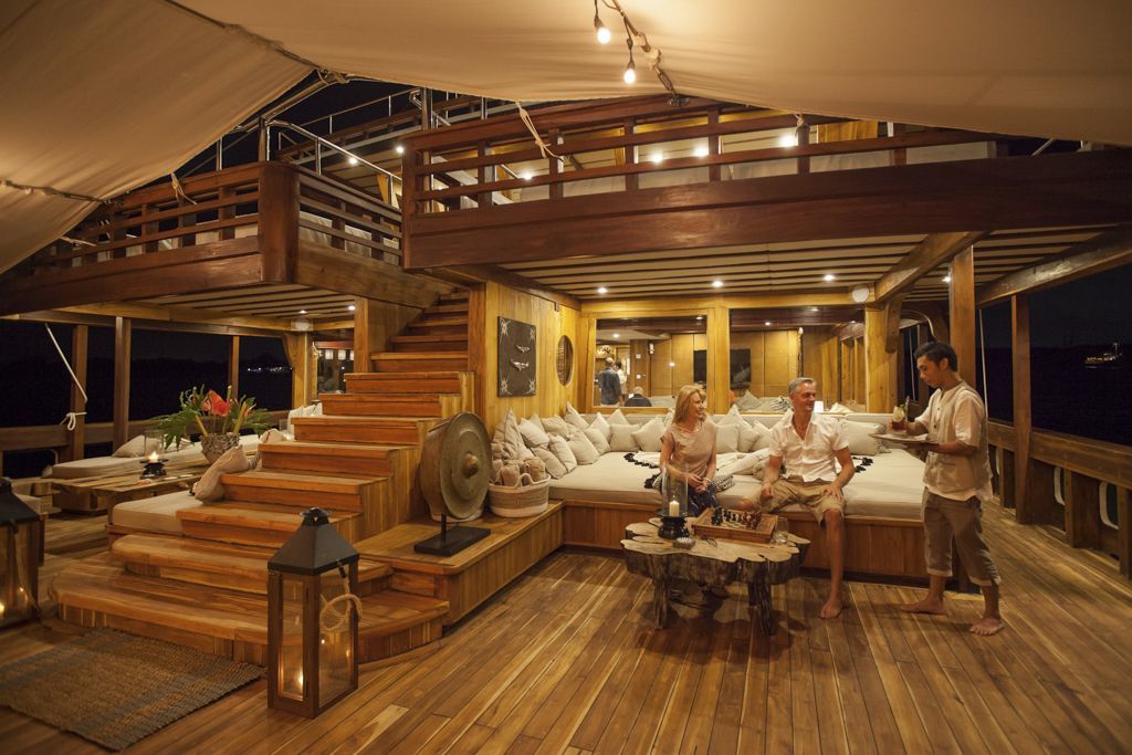 2b46ca066a2970e6e35ba54660fce45d.ultimate-yachts-indonesia-Prana05-1.jpg