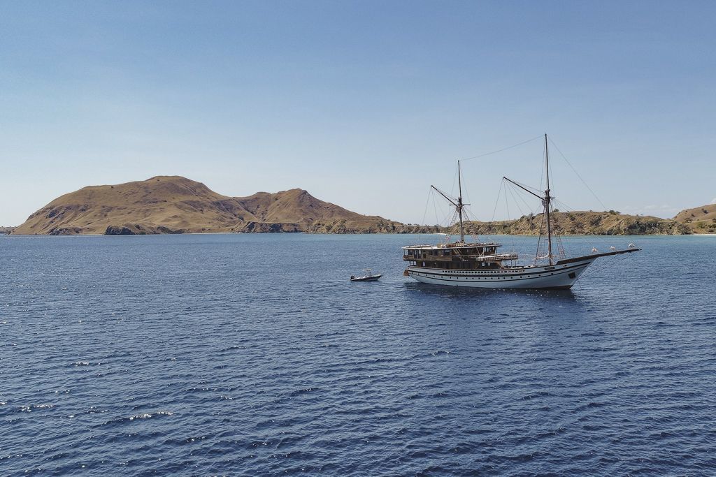 7ffe86ab61a13f31007634edb74f3553.ultimate-yachts-indonesia-Prana32-1.jpg