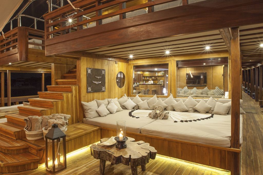 84a488d5acab7ce25ab0ae03f18ac51d.ultimate-yachts-indonesia-Prana07-1.jpg